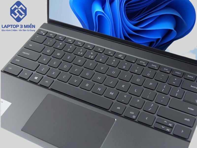 Dell Vostro 5310 - Bàn phím với các phím to